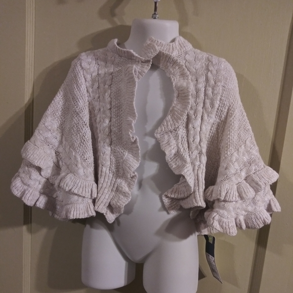 OshKosh B'gosh Other - 3/$15 NWT Oshkosh Baby Girl Knitted Cape